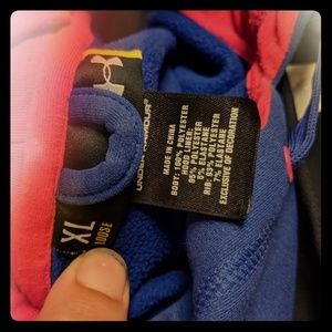 Under Armor Sweatshirt